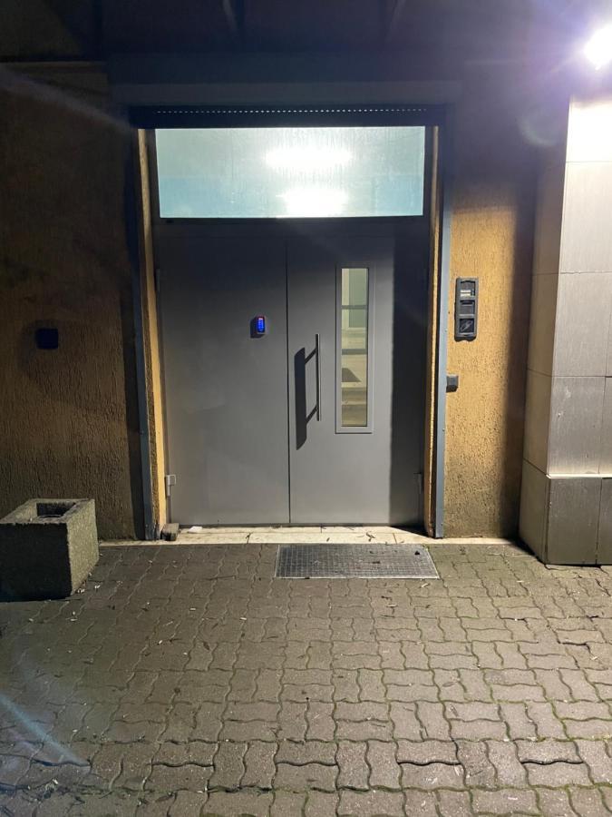 Airport 28 Self Check-in Parking Free VNO